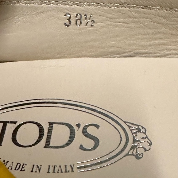 TODS Leather Penny Driving Moccasin - Picture 9 of 16